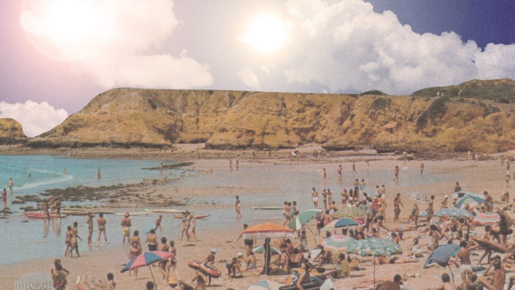 Photomontage d’une plage sous deux soleils