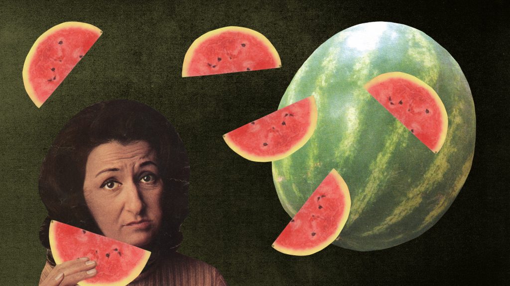 Collage d’un personnage et de morceaux de pastèque flottant autour de lui