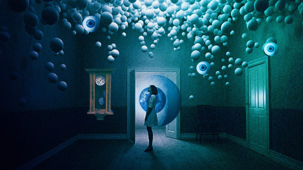 Silhouette avançant dans un couloir imaginaire envahi par l’eau