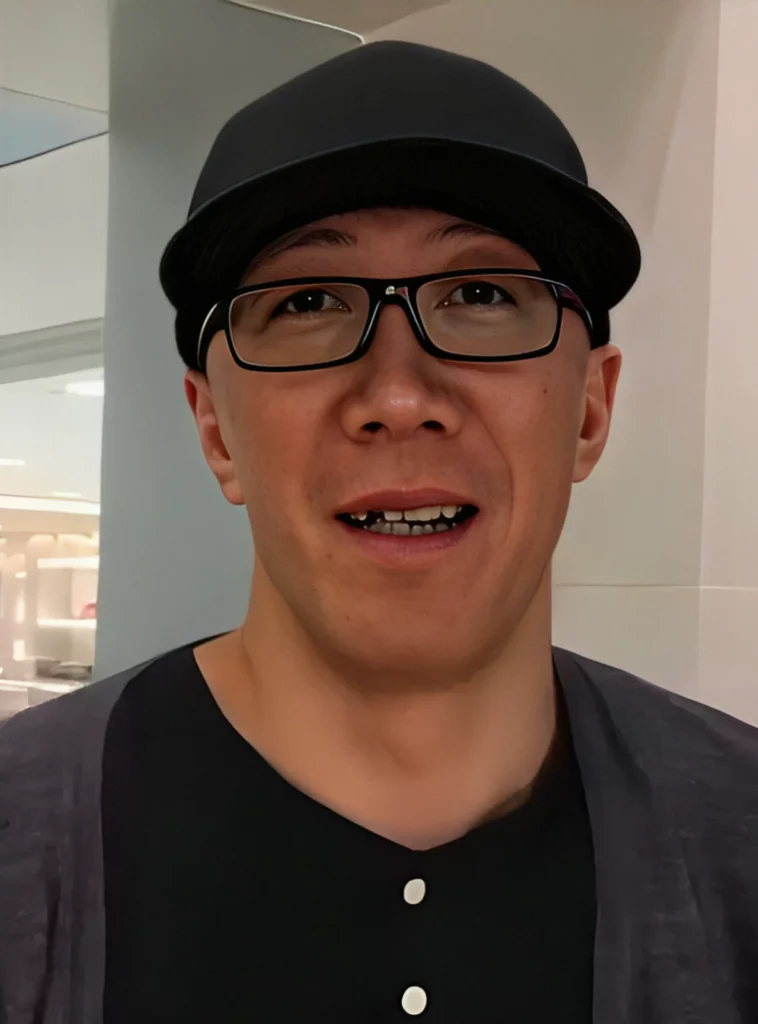 Kasing Lung lors de son exposition à Hong Kong en 2017