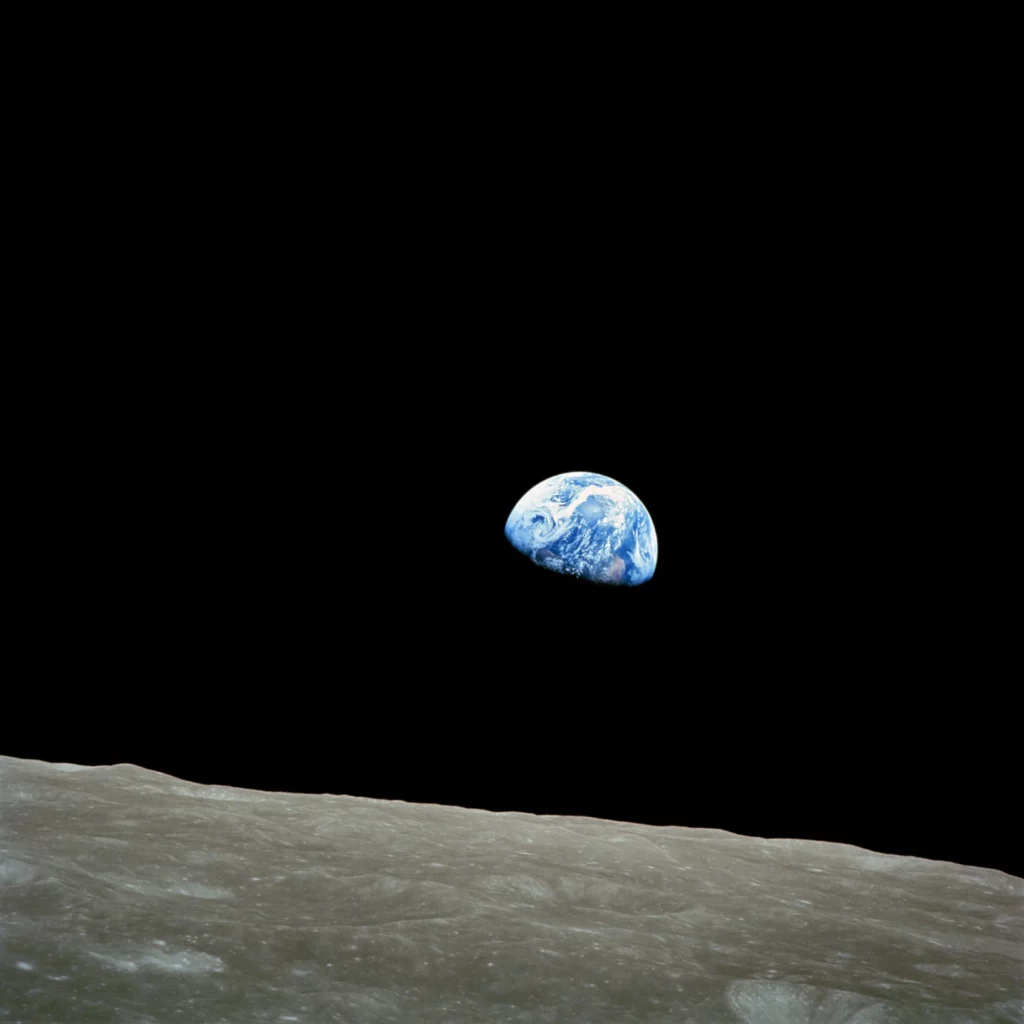 Lever de Terre photographié depuis Apollo 8 en décembre 1968