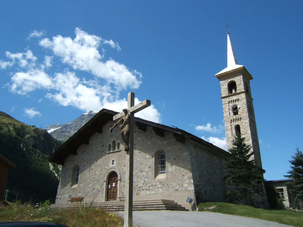 L’église Saint-Jacques des Boisses, à Tignes